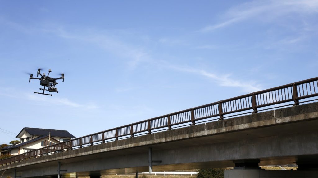 M210橋梁点検01_s