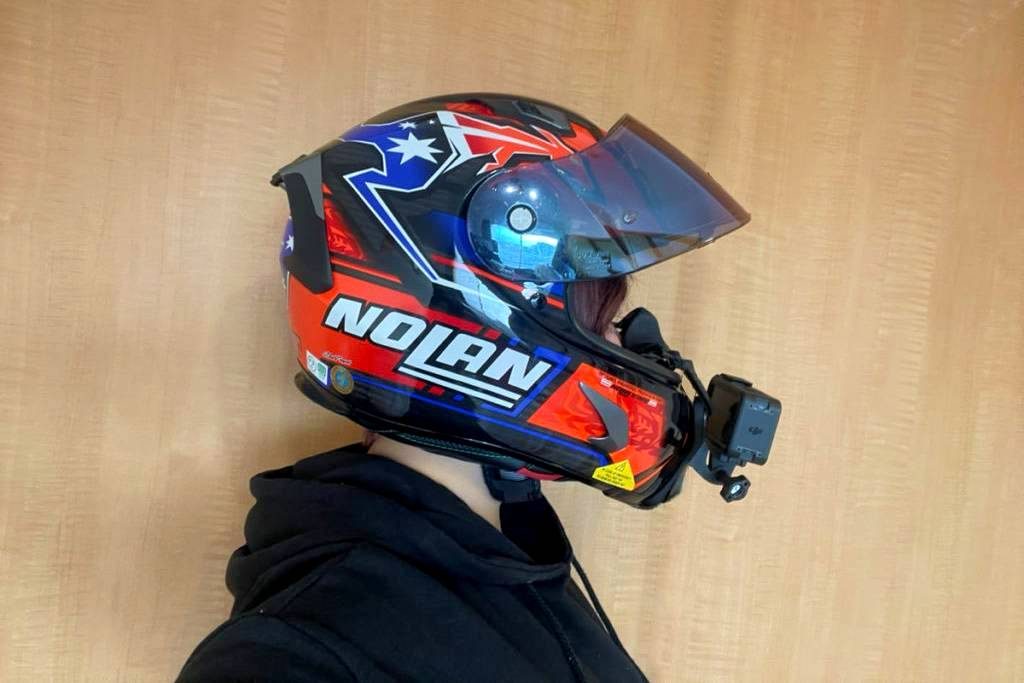 Osmo Actionシリーズ用ヘルメット顎マウント03_sss