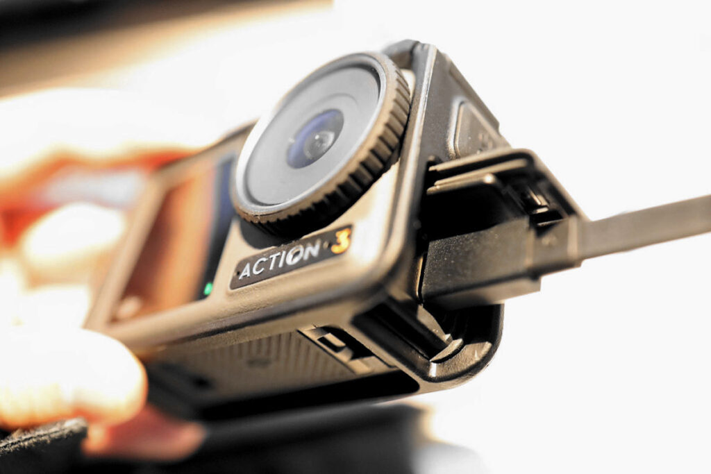 Action 3 webcamera_03_s