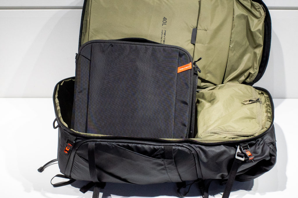 カメラ インサート Mサイズを格納