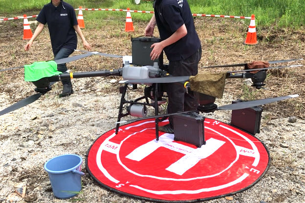 山岳鉄塔資材ドローン搬出11_s