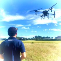 kashima-drone-spraying-field_05_thumb_s