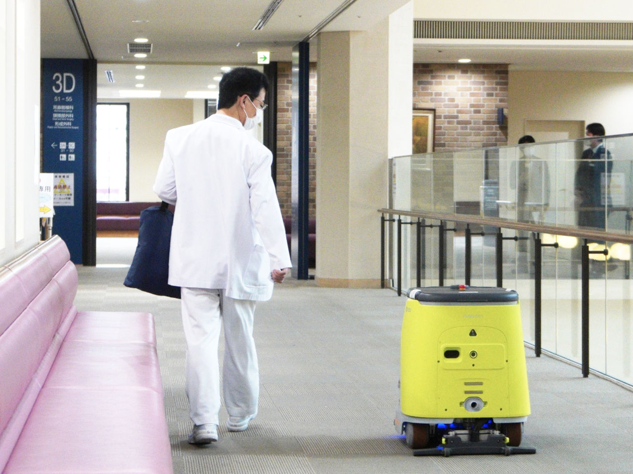 pudu-cc1-hospital-cleaning-case_04